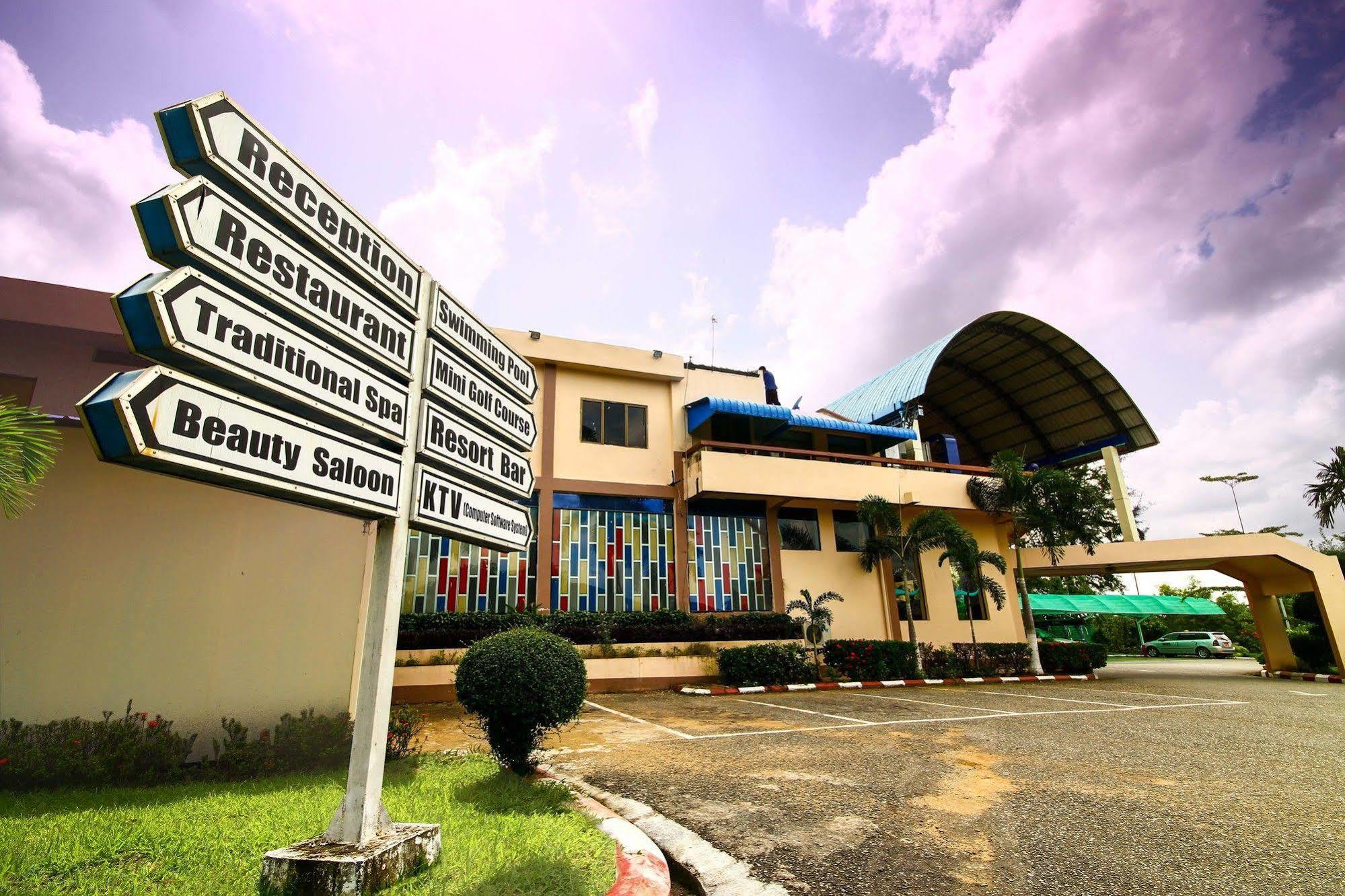 City Golf Resort Yangon Exterior photo